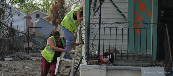 katrina_rescuers_enter_house_680x300.jpg